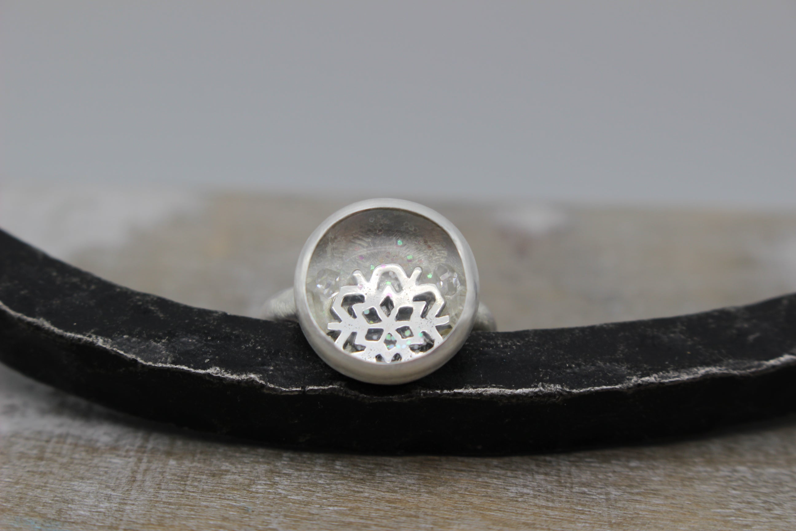 Kinetic Silver Snowflake Ring