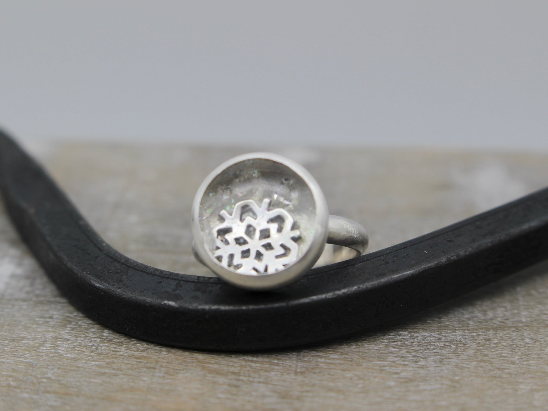 Kinetic Silver Snowflake Ring