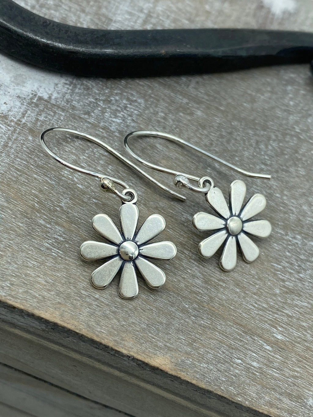 Sterling silver daisy earrings