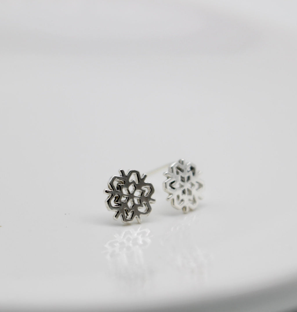 Snowflake earrings