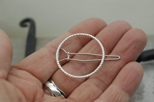 Petite Circle Barrette